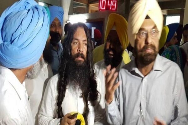 पंजाब विधानसभा के बजट सेशन में बवाल, AAP MLA हुई बेहोश