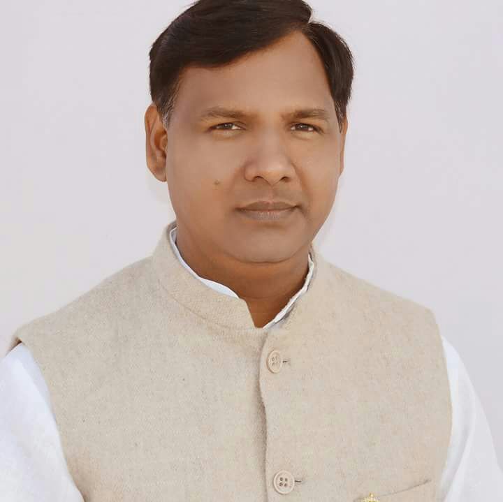 मुरादाबाद के बीजेपी जिला अध्यक्ष ने बीडीओ पर किया लाठी डंडों से हमला