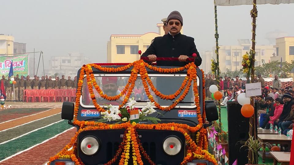 कासगंज हिंसा : बरेली जिलाधिकारी ने सोशल मीडिया पर लिखा ऐसा कि मच गया बवाल