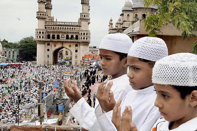 रमजान का चाँद नहीं दिखा, अब पहला रोजा 7 मई को