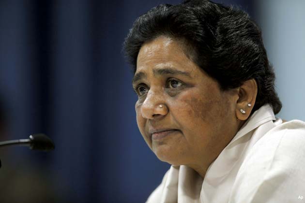 मायावती फँसी सीबीआई के जाल में! मायावती फँसी सीबीआई के जाल में!