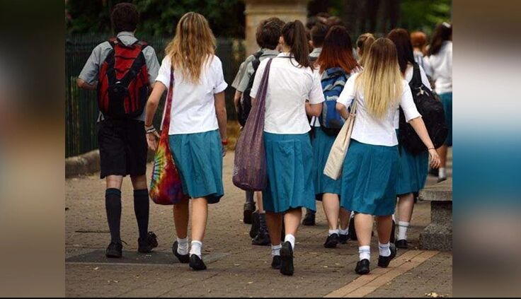 9 साल की बच्ची देख रही थी आपत्तिजनक वीडियो, टीचर के उड़े होश , और फिर जो हुआ सो!