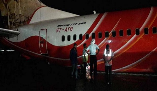 Air India एक्सप्रेस का विमान कोच्चि टैक्सीवे पर अचानक घूमा, सभी यात्री सुरक्षित