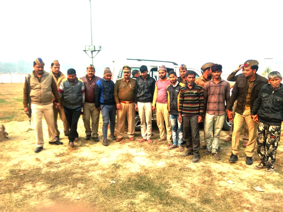 कासगंज  पुलिस को बडी सफलता मुठभेड के दौरान दबोचे अन्तर्जनपदीय पशु चोर