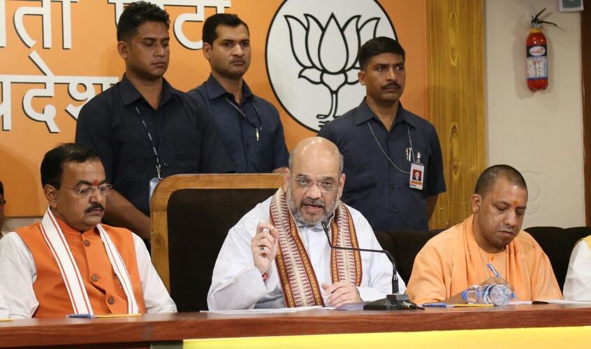 यूपी में कांग्रेस के बढ़ते वोट प्रतिशत से उड़े अमित शाह के होश, जानिए पूरी बात! यूपी में कांग्रेस के बढ़ते वोट प्रतिशत से उड़े अमित शाह के होश, जानिए पूरी बात!