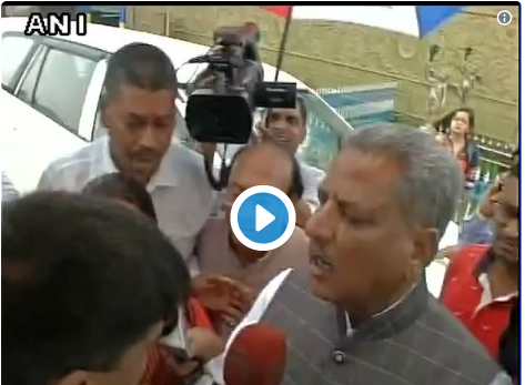 भाजपा नेता ने खाेया अापा, कहा- रोकोगे तो मारे जाओगे! देखें होश उड़ाने वाला वीडियो भाजपा नेता ने खाेया अापा, कहा- रोकोगे तो मारे जाओगे! देखें होश उड़ाने वाला वीडियो