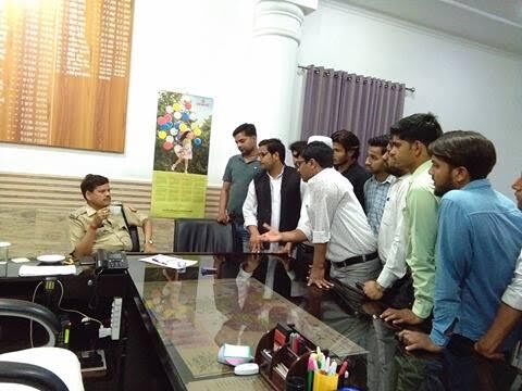 डीएस में मुस्लिम छात्र की रैगिंग, सरेआम टोपी उतारकर फेंक दी और मारपीट की डीएस में मुस्लिम छात्र की रैगिंग, सरेआम टोपी उतारकर फेंक दी और मारपीट की
