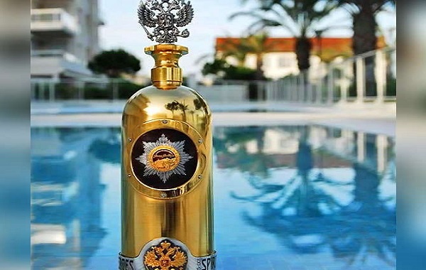 फिल्मी स्टाइल में चोरी हुई दुनिया की सबसे महंगी वोडका की बोतल, कीमत जान उड़ जाएंगे होश