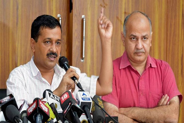 AAP सरकार ने कैबिनेट में किया बदलाव, अब केजरीवाल की आँखों का तारा नहीं रहे सिसोदिया, BJP ने लगाया आरोप AAP सरकार ने कैबिनेट में किया बदलाव, अब केजरीवाल की आँखों का तारा नहीं रहे सिसोदिया, BJP ने लगाया आरोप