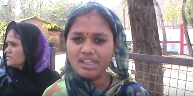 कई वर्षों से बने मकान को पुलिस और प्रशासन ने किया जमींदोज, गर्भवती महिला के साथ हुई मारपीट कई वर्षों से बने मकान को पुलिस और प्रशासन ने किया जमींदोज, गर्भवती महिला के साथ हुई मारपीट