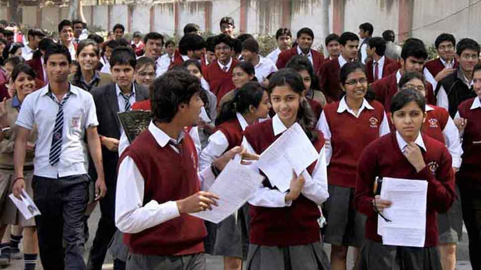 सावधान: UGC ने जारी की चेतावनी, छात्र भूलकर भी इन 24 फर्जी यूनिवर्सिटीज में ना ले दाखिला