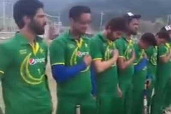 वायरल VIDEO: कश्मीरी क्रिकेटरों ने पहनी पाकिस्तानी जर्सी, गाया पाकिस्तानी राष्ट्रगान