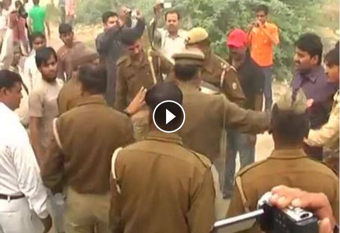 इस वीडयो को देखकर क्या कहेंगे यूपी सरकार को, शर्मशार हो जायेंगे देखकर! इस वीडयो को देखकर क्या कहेंगे यूपी सरकार को, शर्मशार हो जायेंगे देखकर!