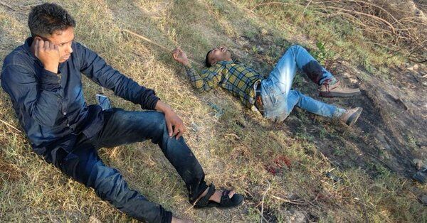 ट्रक लूटकर भाग रहे लुटेरों से नॉएडा पुलिस की मुठभेड़, दो बदमाश गिरफ्तार ट्रक लूटकर भाग रहे लुटेरों से नॉएडा पुलिस की मुठभेड़, दो बदमाश गिरफ्तार