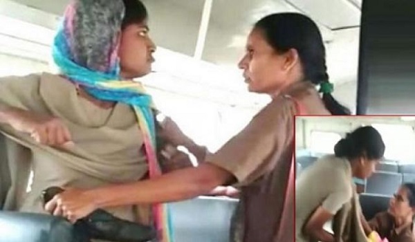 VIDEO: जब महिला कांस्टेबल और कंडक्टर के बीच बस में चले लात-घूंसे, फिर.. VIDEO: जब महिला कांस्टेबल और कंडक्टर के बीच बस में चले लात-घूंसे, फिर..