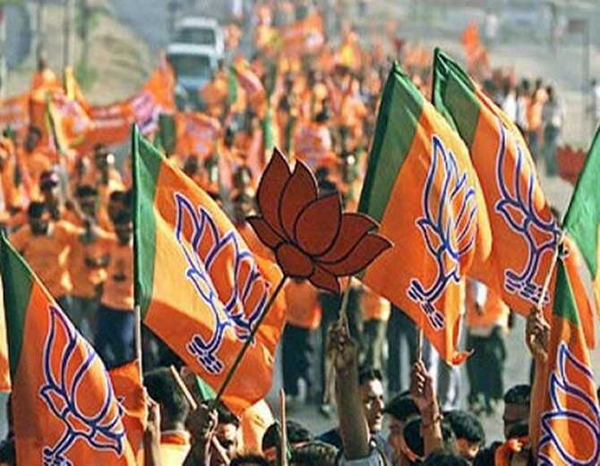 BJP ने 77 में से 45 मुस्लिम उम्मीदवार उतारे तब जो परिणाम आये, उनसे हैरान है बीजेपी! BJP ने 77 में से 45 मुस्लिम उम्मीदवार उतारे तब जो परिणाम आये, उनसे हैरान है बीजेपी!