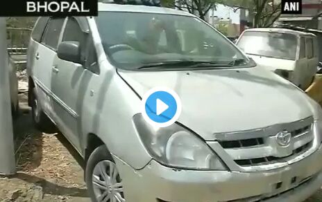 भोपाल में 25 वर्षीय मुस्लिम व्यक्ति की पीट-पीटकर हत्याा, 2 गिरफ्तार भोपाल में 25 वर्षीय मुस्लिम व्यक्ति की पीट-पीटकर हत्याा, 2 गिरफ्तार