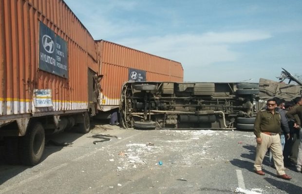 बिहार: ट्रक ने पुलिस दस्ते को रौंदा, 4 पुलिसकर्मी समेत 5 की मौत, दो अधिकारी घायल