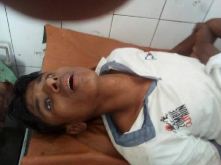 हरदोई : पसीने का मोल मागने पर पुलिस ने बाइक मैकेनिकों को किया अधमरा, एसपी ने किये पांच सिपाही लाइन हाजिर हरदोई : पसीने का मोल मागने पर पुलिस ने बाइक मैकेनिकों को किया अधमरा, एसपी ने किये पांच सिपाही लाइन हाजिर