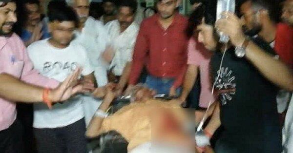 यूपी के फिरोजाबाद में मारी आरएसएस कार्यकर्ता को गोली, गंभीर हालत में आगरा रेफर यूपी के फिरोजाबाद में मारी आरएसएस कार्यकर्ता को गोली, गंभीर हालत में आगरा रेफर