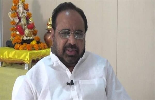 IFS महिला ऑफिसर को मंत्री ने कहा बाई, दी हाथ-पैर तोड़ने की धमकी