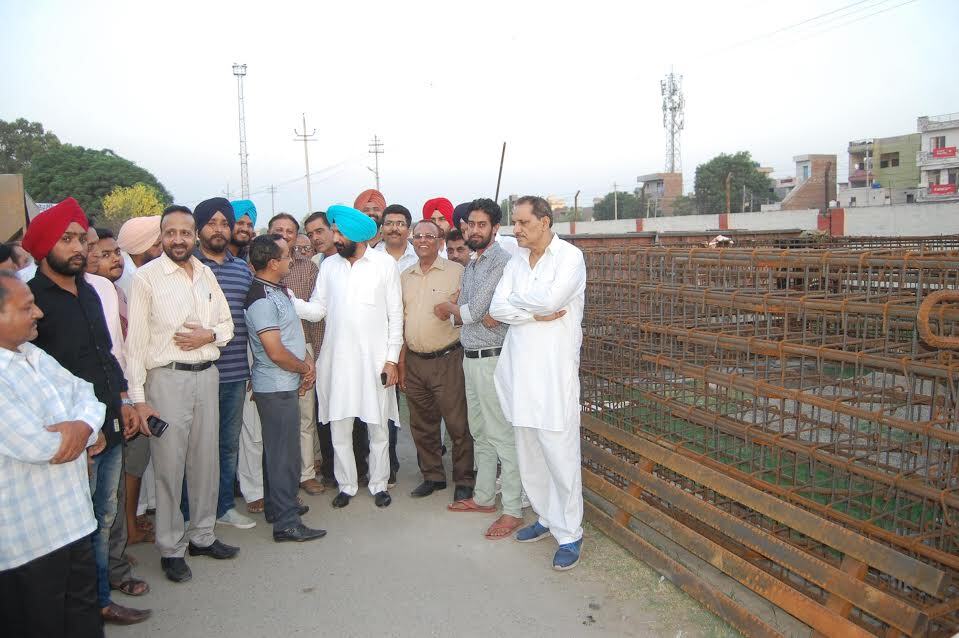 विधायक पिंकी ने करवाया करोड़ो के पुल निर्माण का कार्य शुरू