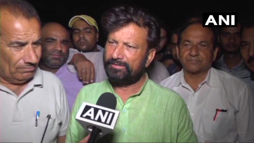 जम्मू कश्मीर में हालात जिद्दी महिला मुफ़्ती महबूबा के कारण बिगड़े : बीजेपी विधायक लाल सिंह