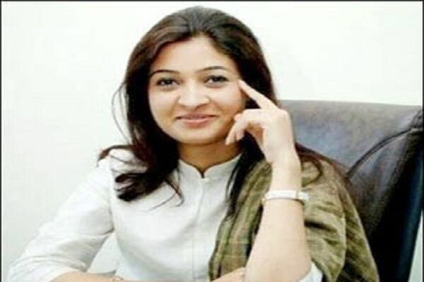 AAP विधायक अलका लांबा ने हनुमान चालीसा का उड़ाया मजाक, जानिए उसके बाद AAP विधायक अलका लांबा ने हनुमान चालीसा का उड़ाया मजाक, जानिए उसके बाद