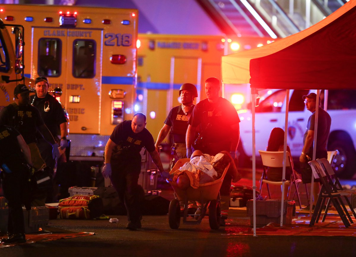 अमेरिका के लास वेगास में हुई गोलीबारी में 50 की मौत, 1 हमलावर ढेर