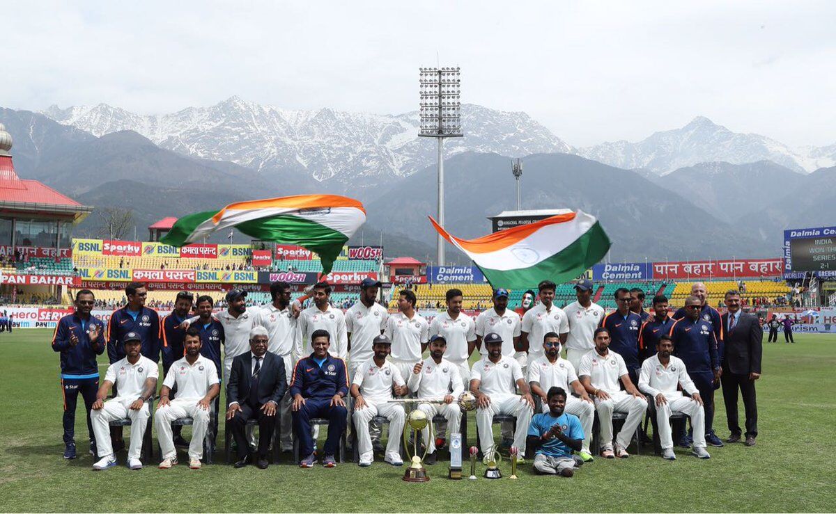 BCCI ने टीम इंडिया को दिया जीत का इनाम, हर खिलाड़ी को मिलेंगे 50 लाख BCCI ने टीम इंडिया को दिया जीत का इनाम, हर खिलाड़ी को मिलेंगे 50 लाख