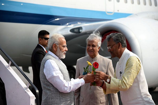 मसूरी पहुंचे पीएम मोदी, रूबरू हुए आईएएस अफसरों से