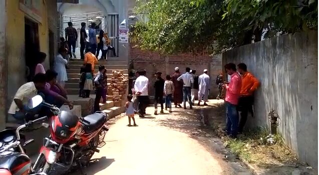 बारात में डीजे बजाने पर मौलवी ने निकाह पढ़ाने से किया इनकार बारात में डीजे बजाने पर मौलवी ने निकाह पढ़ाने से किया इनकार