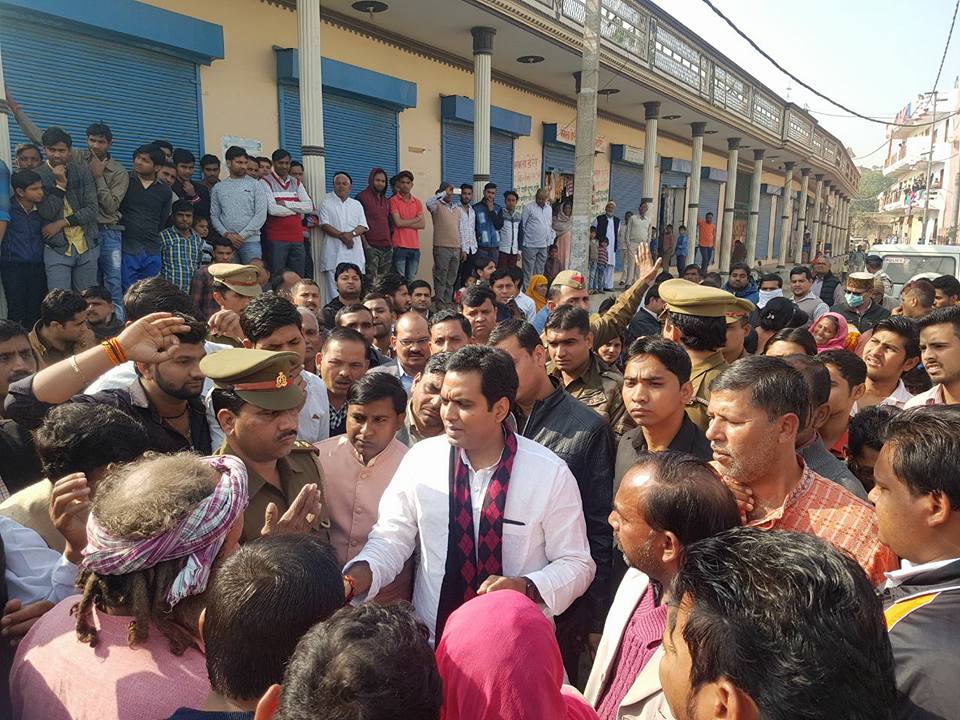 विधायक पंकज सिंह ने किया क्षेत्रीय जनता से सवांद, जनता के कार्यों को करेंगे प्राथमिकता से