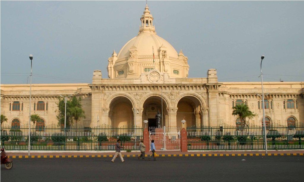 यूपी विधानसभा का पहला सत्र 15 से होगा शुरू, दिनेश शर्मा को मिली ये जिम्मेदारी यूपी विधानसभा का पहला सत्र 15 से होगा शुरू, दिनेश शर्मा को मिली ये जिम्मेदारी