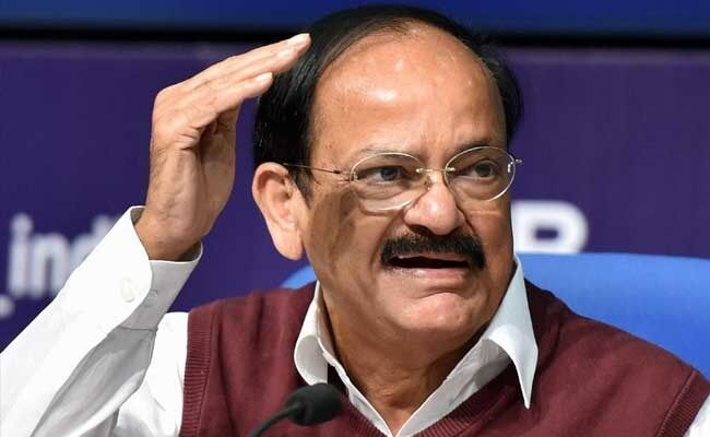 मुस्लिम समाज तीन तलाक प्रथा को नहीं बदलता है तो सरकार ला सकती है कानून : वेंकैया नायडू मुस्लिम समाज तीन तलाक प्रथा को नहीं बदलता है तो सरकार ला सकती है कानून : वेंकैया नायडू