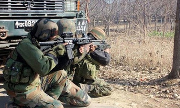 श्रीनगर में सुरक्षा बलों और आतंकियों के बीच मुठभेड़, एक आतंकी ढेर, इंटरनेट सेवा बंद