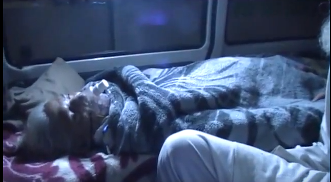 टीचर की मार से बिगड़ी छात्रा की हालत, स्कूल प्रशासन ने अफरा तफरी में किया अस्पताल में भर्ती