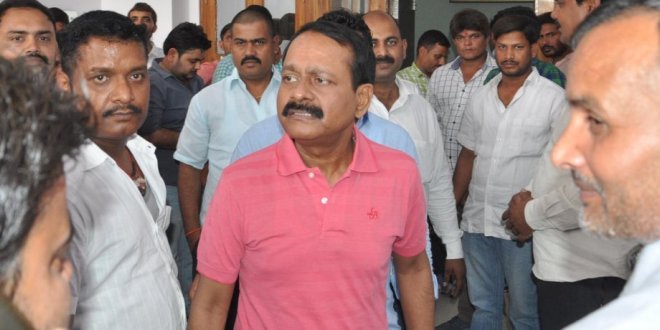 मुन्ना बजरंगी हत्याकांड: इलाहाबाद हाईकोर्ट ने दिया CBI जांच के आदेश मुन्ना बजरंगी हत्याकांड: इलाहाबाद हाईकोर्ट ने दिया CBI जांच के आदेश