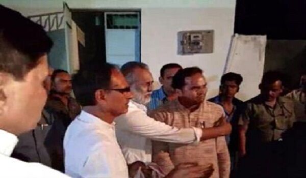 CM शिवराज सिंह की मौजूदगी में BJP नेता ने सुरक्षा स्टाफ को सुनाई खरीखोटी, जाने क्या है मामला