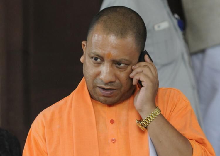 योगी का एक और कमाल, मृतक के घर फोन कर ली जानकारी योगी का एक और कमाल, मृतक के घर फोन कर ली जानकारी