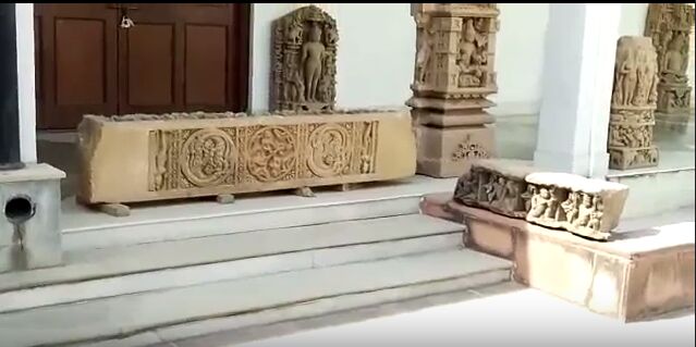 अंतराष्ट्रीय संग्राहलय दिवस पर हुआ खुलासा, खजुराहो के संग्राहलय में बिना रजिस्ट्रेशन 1500 से ज्यादा प्राचीन प्रतिमाये एवं पुरातत्व अवशेष अंतराष्ट्रीय संग्राहलय दिवस पर हुआ खुलासा, खजुराहो के संग्राहलय में बिना रजिस्ट्रेशन 1500 से ज्यादा प्राचीन प्रतिमाये एवं पुरातत्व अवशेष