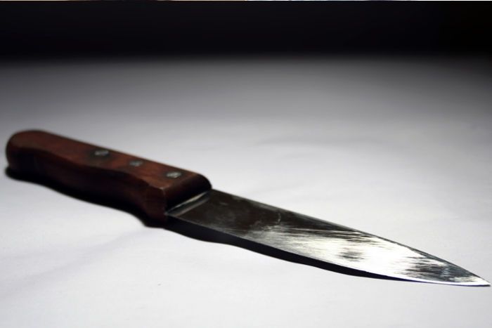 महिला ने किशोर को बुलाकर की सेक्स सम्बंध बनाने की कोशिश, युवक ने किया मना तो काटा प्राइवेट पार्ट और ...?