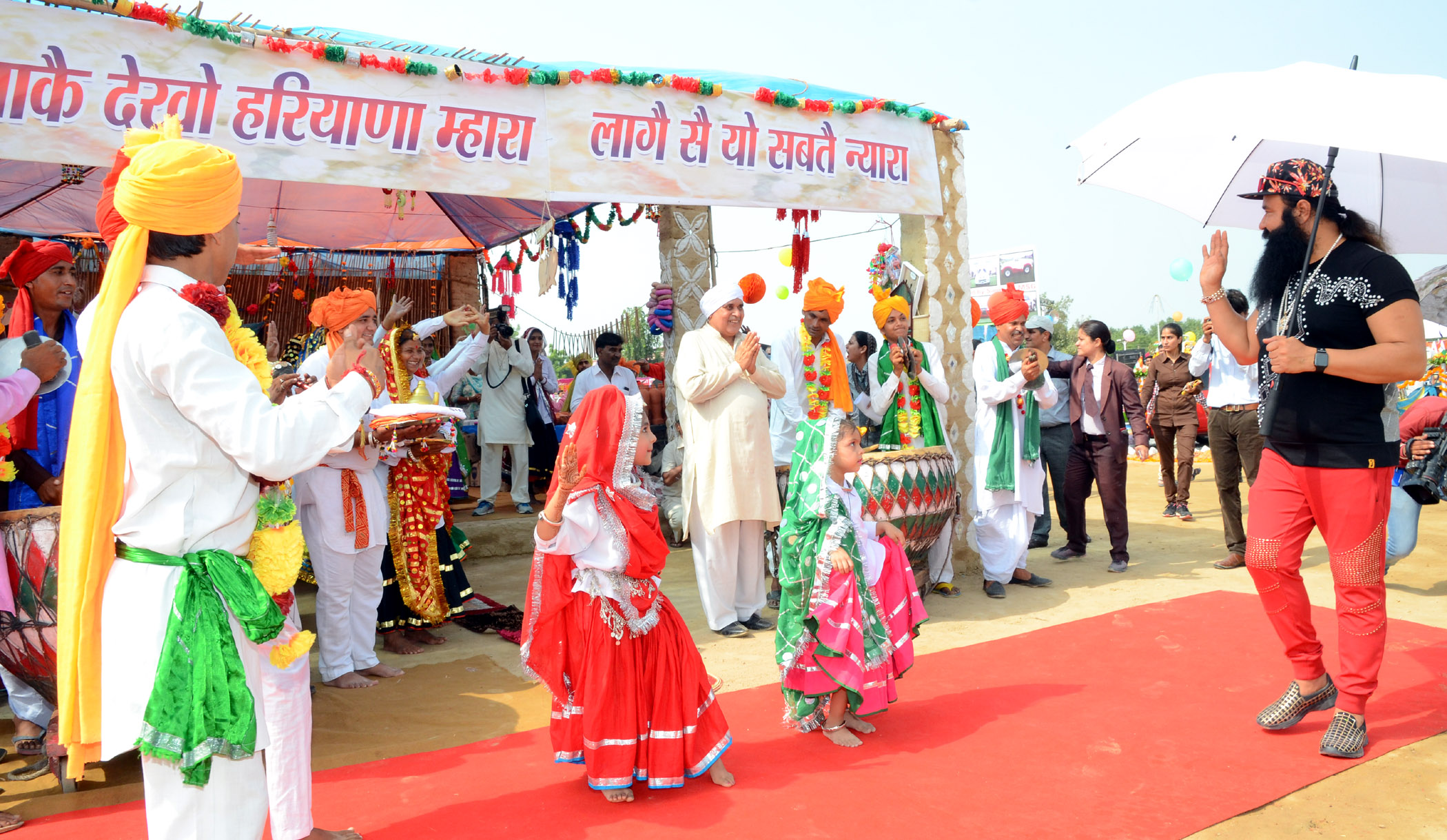 एमएसजी नौ बर नौ कार्निवल(मेला) का आगाज, सिरसा में लगे अनोखे मेले को देखने पहुंचा जनसैलाब