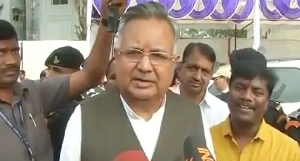 मुख्यमंत्री रमन सिंह बोले, जो गाय मारेगा उसे लटका देंगे, देखें Video मुख्यमंत्री रमन सिंह बोले, जो गाय मारेगा उसे लटका देंगे, देखें Video