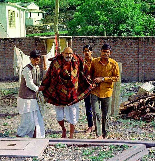 हनुमान चालीसा का अदभुत रहस्य, बाबा नीवं करोरी महाराज