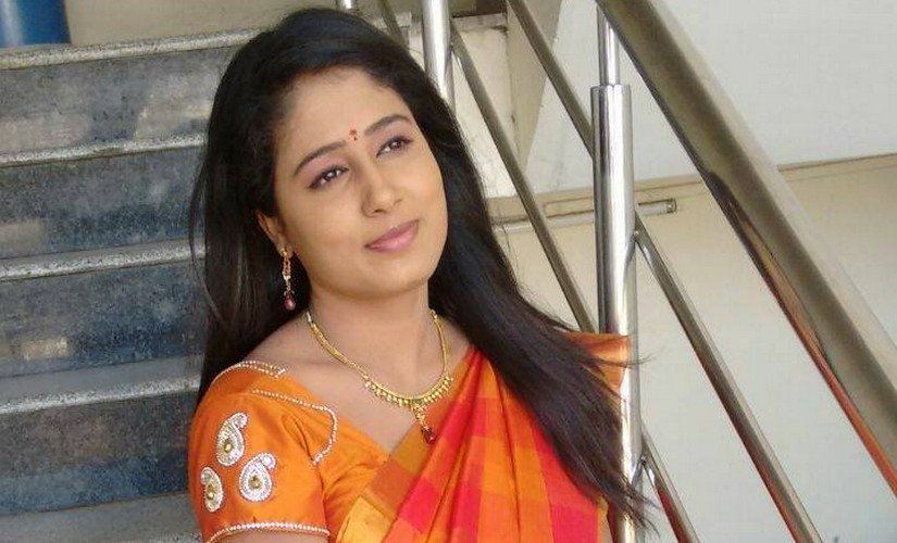 न्यूज एंकर ने की आत्महत्या, सुसाइड नोट में लिखा- मेरा दिमाग ही मेरा दुश्मन न्यूज एंकर ने की आत्महत्या, सुसाइड नोट में लिखा- मेरा दिमाग ही मेरा दुश्मन