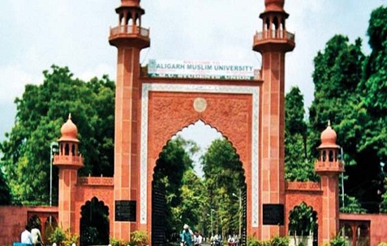 पहले गोली मारी फिर धारदार हथियार से किया हमला, AMU छात्र की स्थिति गंभीर पहले गोली मारी फिर धारदार हथियार से किया हमला, AMU छात्र की स्थिति गंभीर