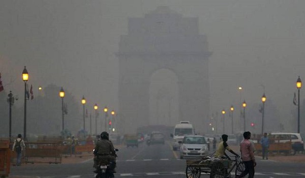 पटाखा बैन: क्या जहरीली हुई दिल्ली? वोट करें