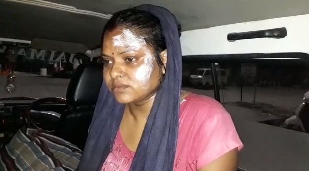 घरेलू विवाद को लेकर महिला पर तेज़ाब डाला,महिला गंभीर रूप से घायल