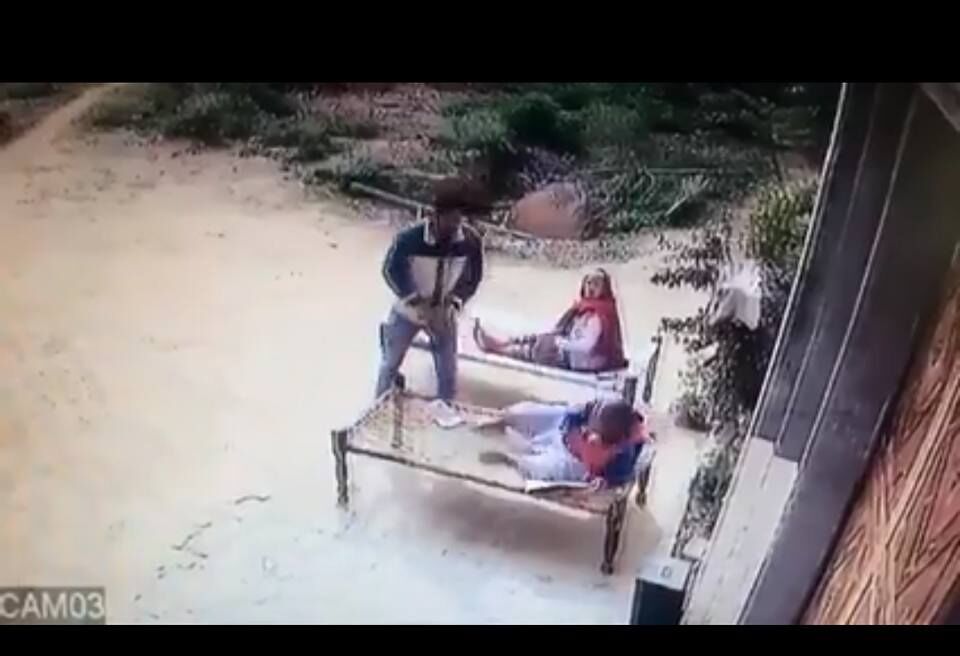 ताबड़तोड़ हत्याओं से थर्राया योगी का उत्तर प्रदेश, माँ बेटे की हत्या के बाद दामाद की हत्या